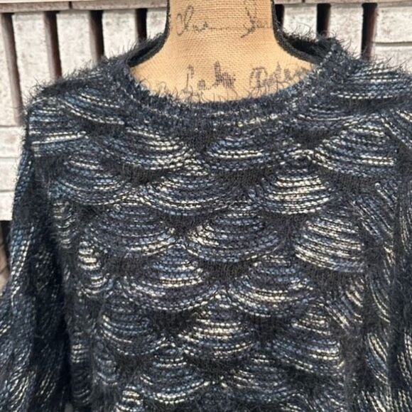 Frazzle Women's Eyelash Knit With Sleeve Fringe Poncho Sweater Black Blue Medium - Picture 10 of 13